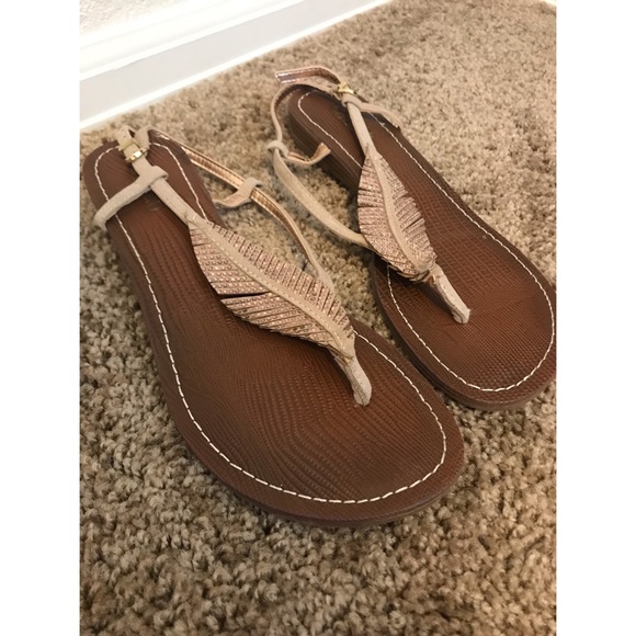 Feather Sandals - Picture 1 of 1